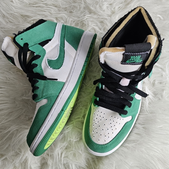 Air Jordan 1 Zoom comfort, green, 8.5 - Picture 2 of 9